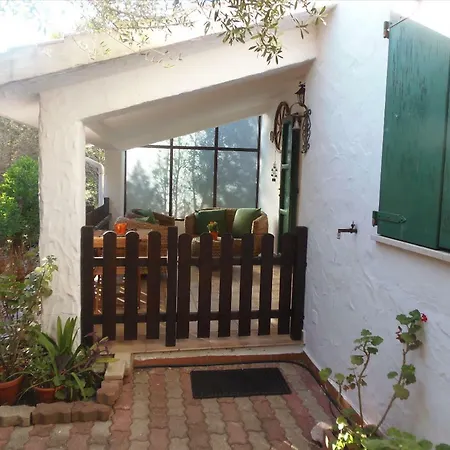 Casa Indipendente Immersa Nel Verde